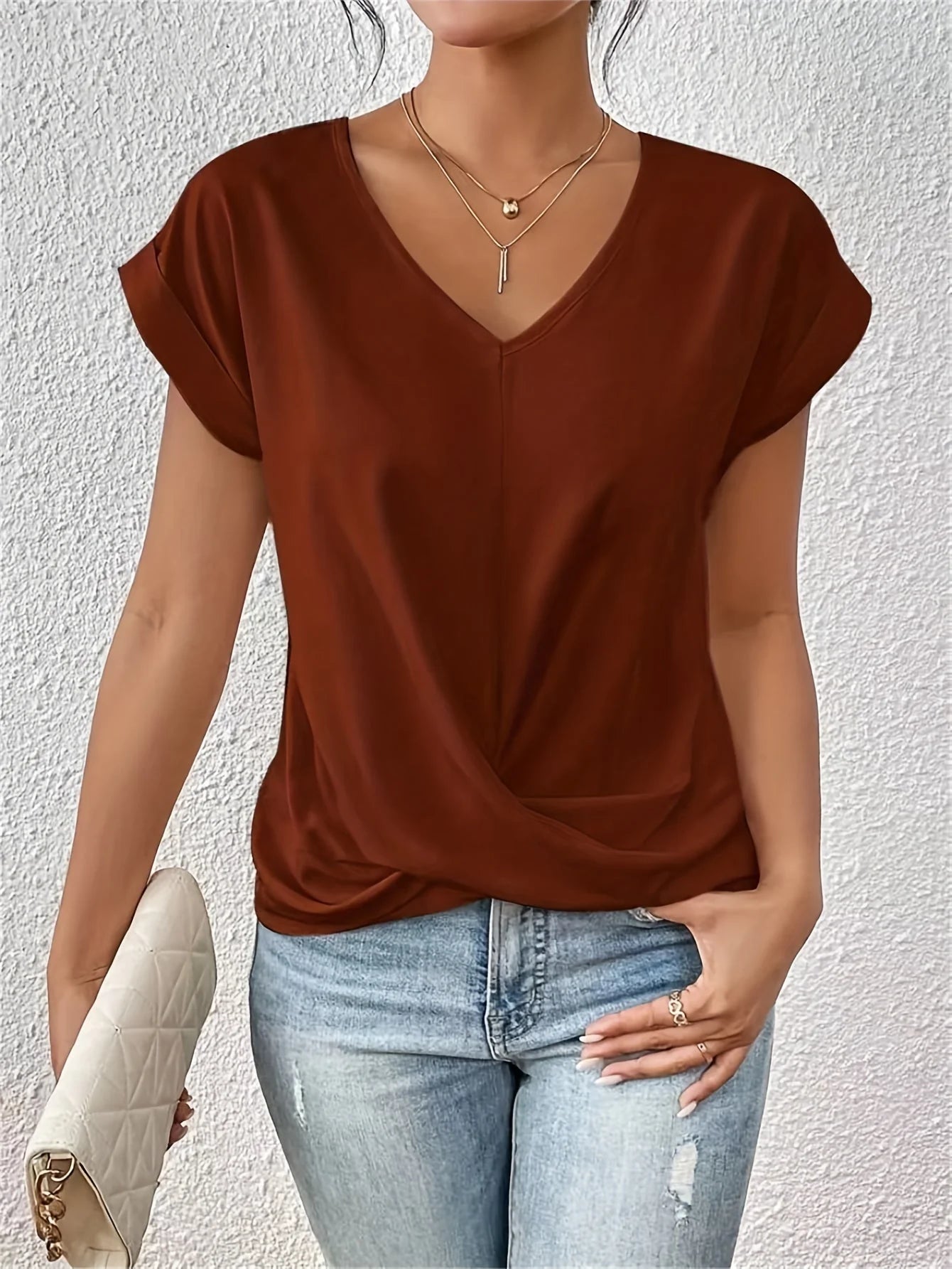 CLEO | Casual T-Shirt with Sweetheart Neckline